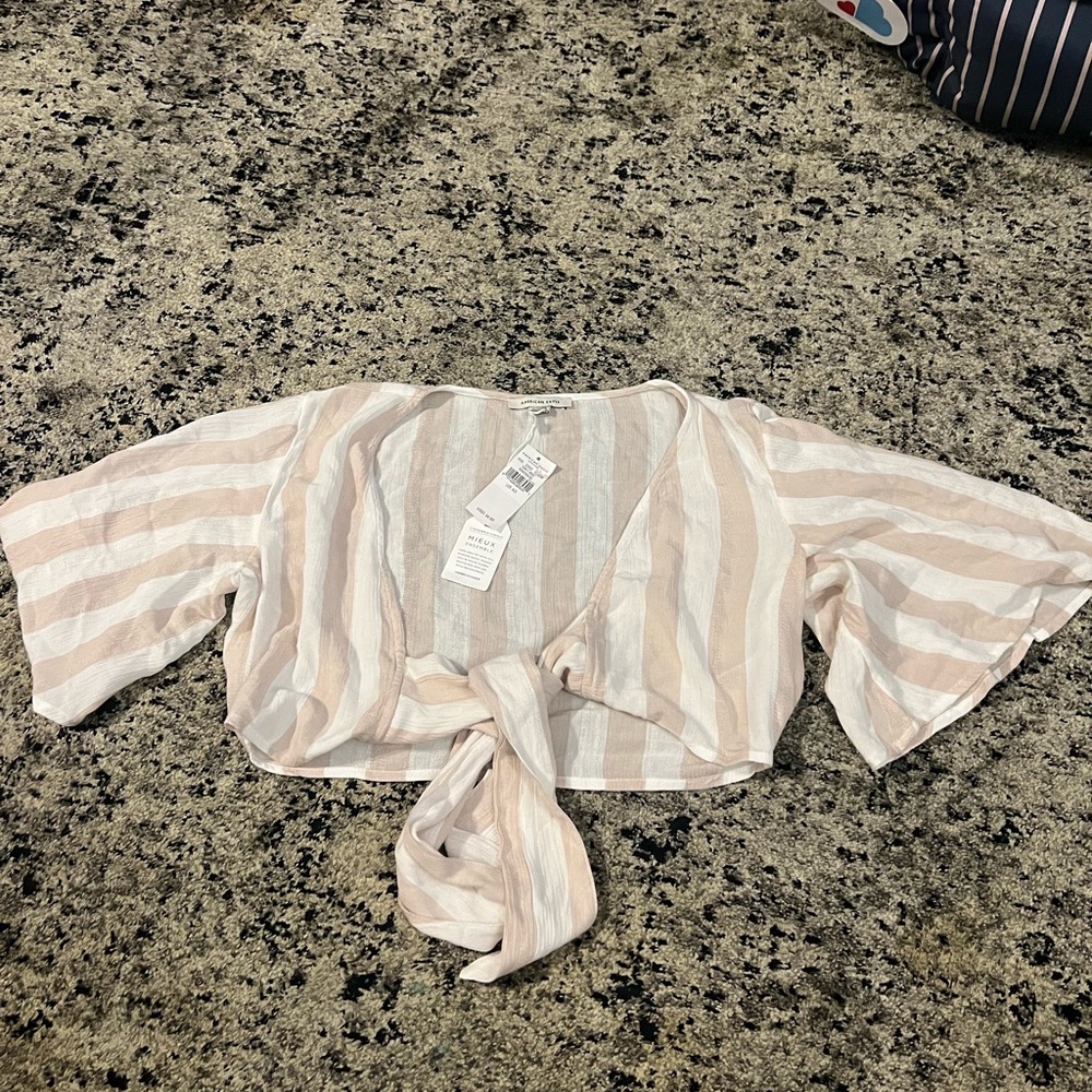 American eagle crop top